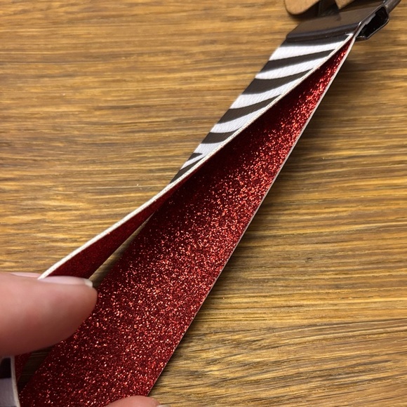 Zebra Pattern Key Holder - Picture 4 of 4